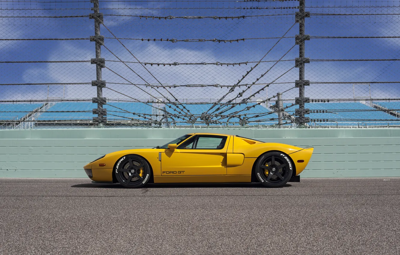 Фото обои Ford, yellow, track, profile, hre, gt
