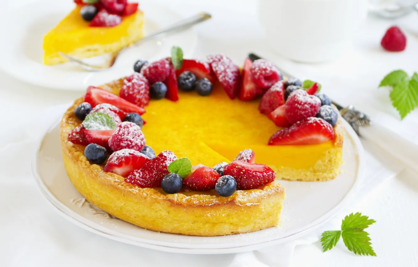 Фото обои ягоды, черника, клубника, торт, десерт, Лимонно