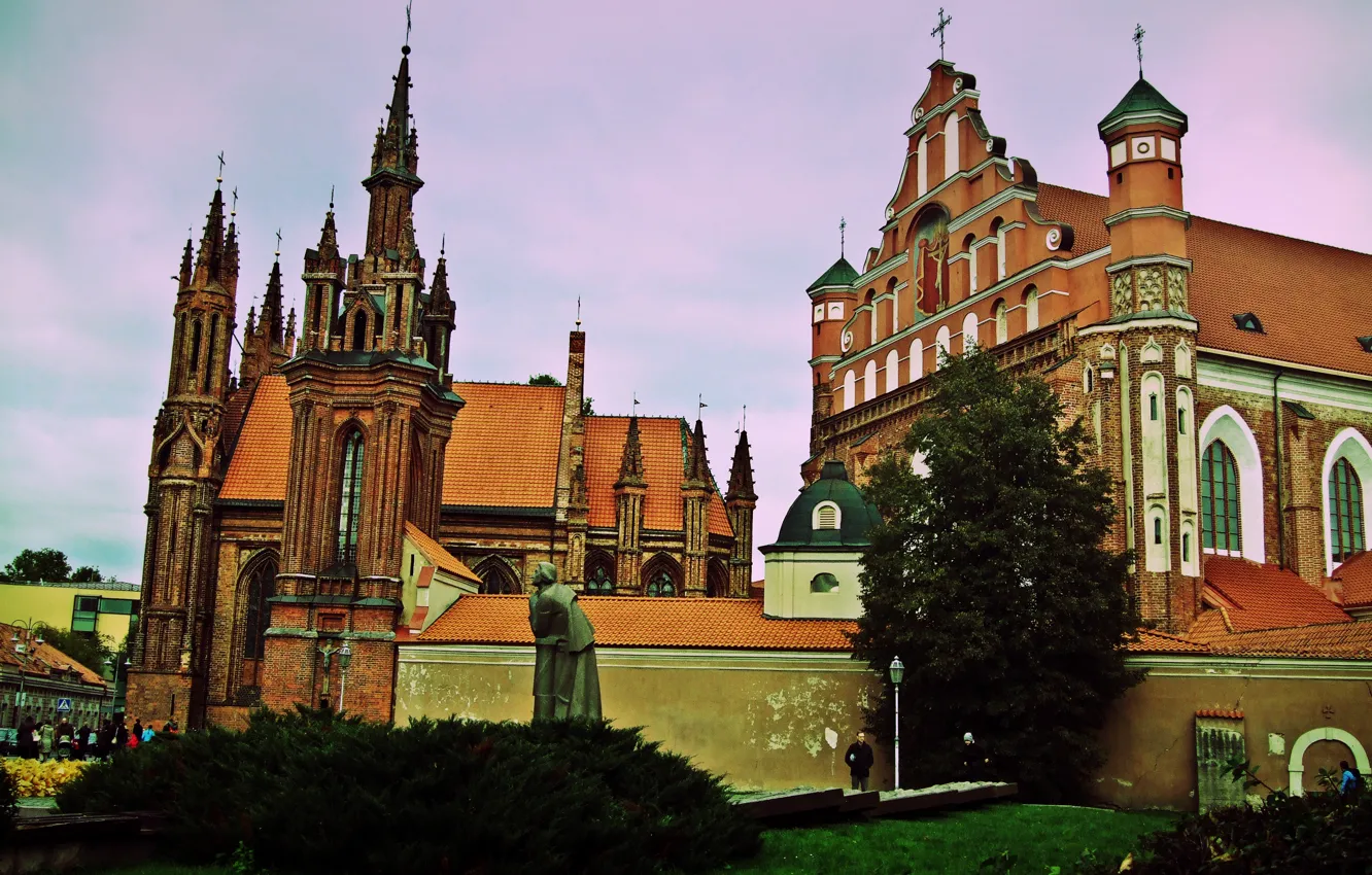 Фото обои город, Литва, Костёл Святой Анны, Вильнюс