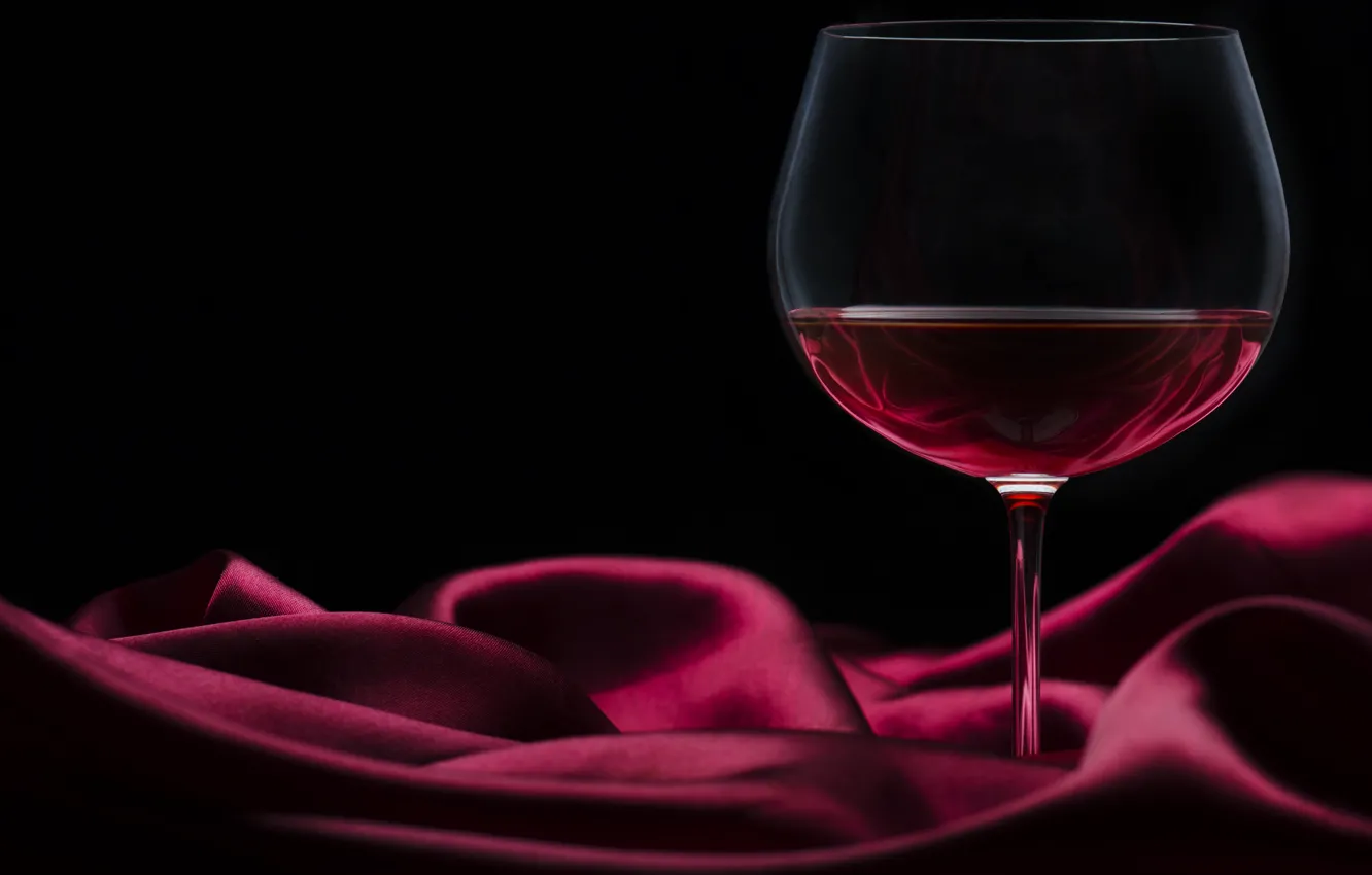 Фото обои вино, красное, бокал, шелк, черный фон, бордовый, сатин