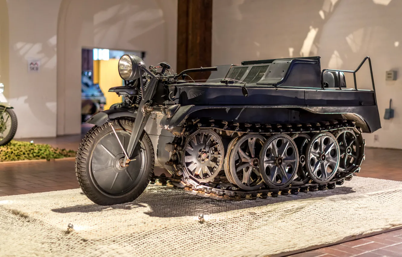 Фото обои Германия, музей, Вторая мировая война, экспонат, Kettenkrad HK 101, SdKfz 2, полугусеничный мотоцикл