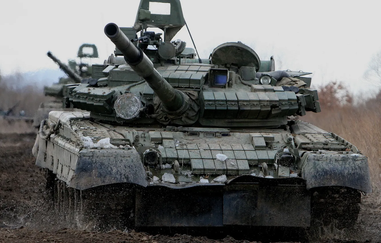 Фото обои грязь, дуло, танк, боевой, Т-80БВ