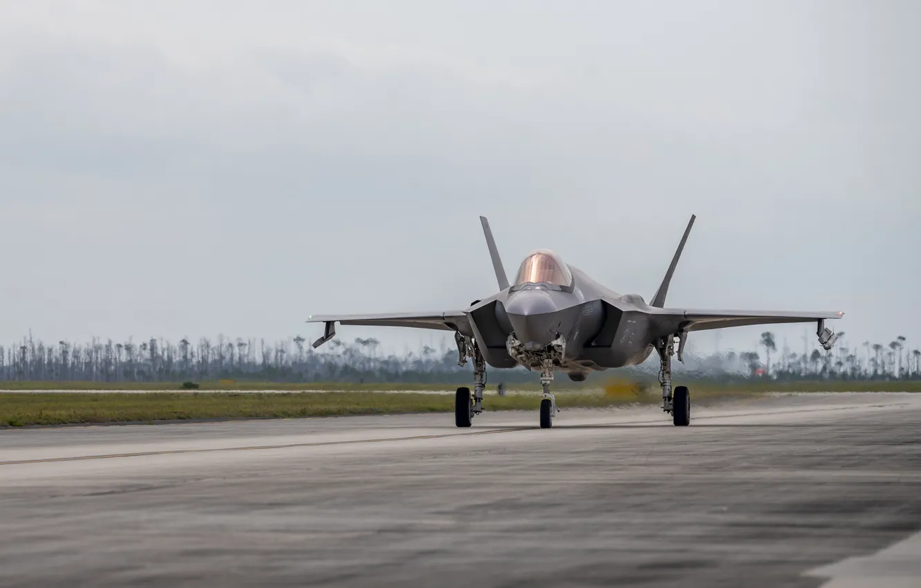 Фото обои ВВС США, истребитель-бомбардировщик, F-35A Lightning II, CTOL, conventional takeoff and landing, «обычный» взлёт и посадка