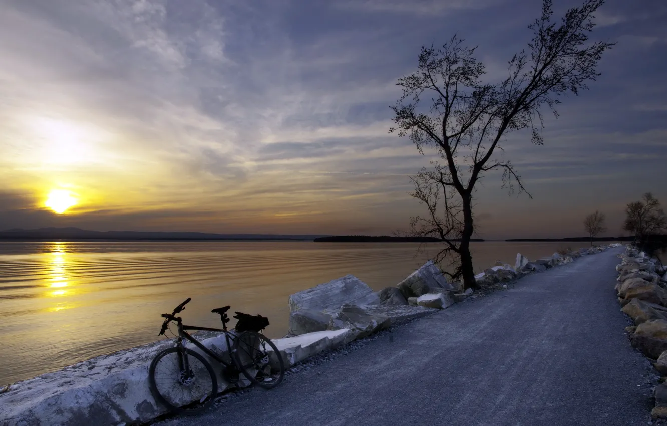 Фото обои дорога, пейзаж, закат, велосипед, река