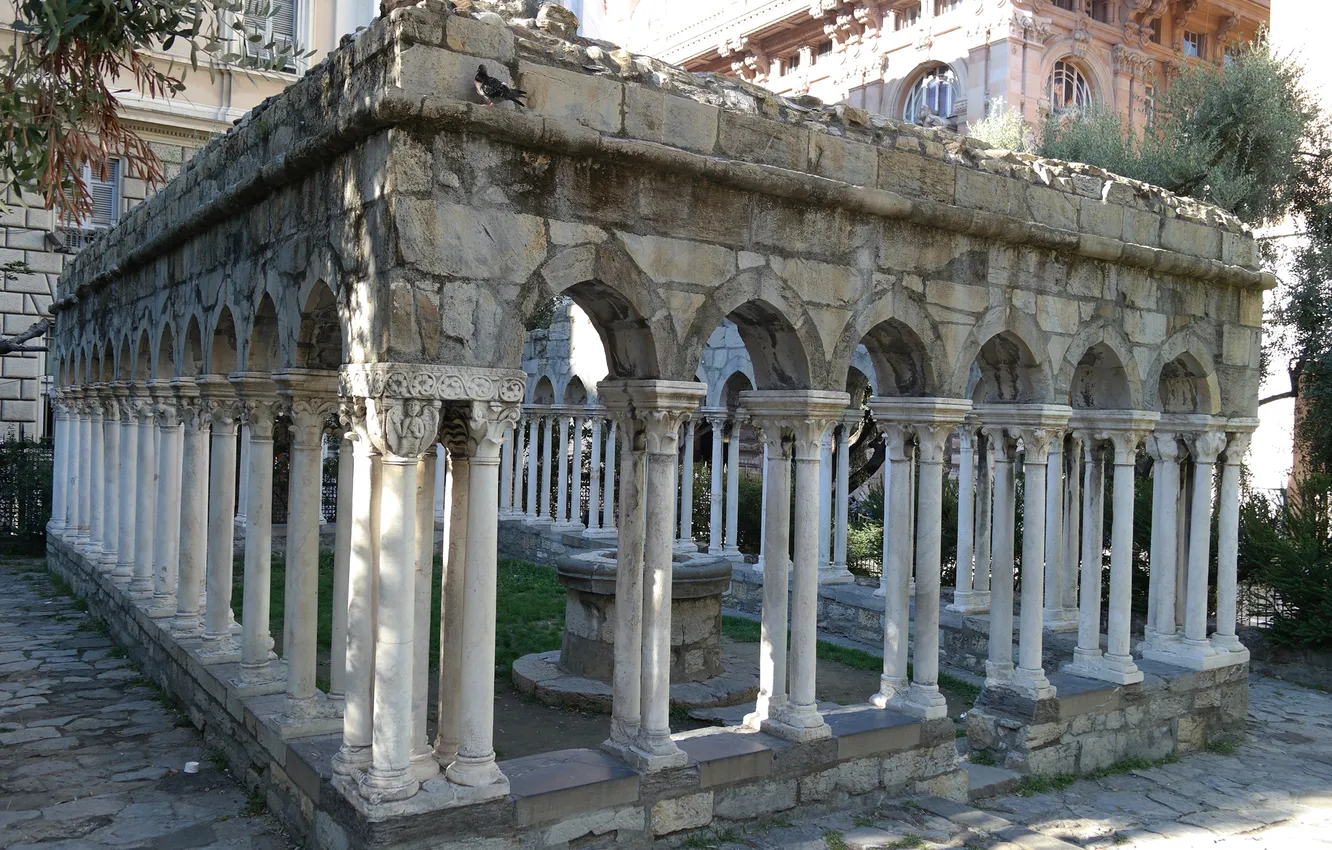 Фото обои двор, Италия, развалины, колонны, руины, Генуя, дом Колумба