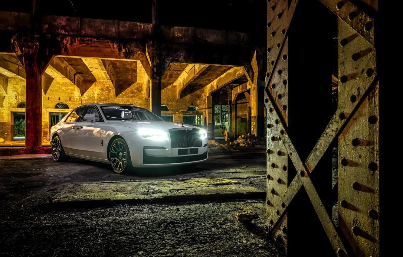 Фото обои Light, Rolls Royce, Ghost, White, Side, Rolls Royce Ghost, Black Badge