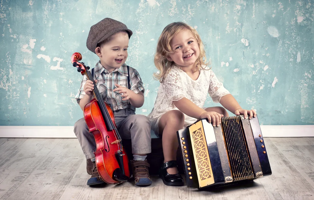 Фото обои скрипка, игра, мальчик, девочка, girls, улыбки, smile, boys