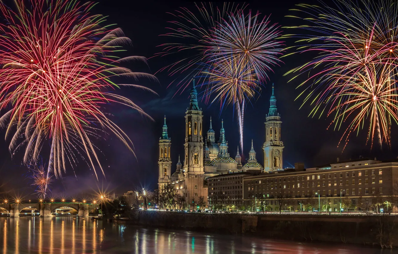 Фото обои праздник, фейерверк, Испания, базилика, Сарагоса, Нуэстра-Сеньора-дель-Пилар