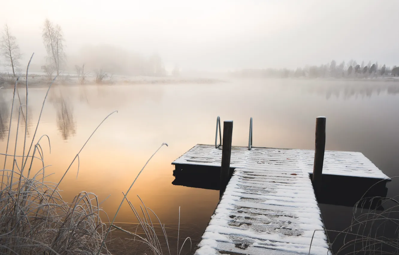 Фото обои зима, мост, туман, озеро