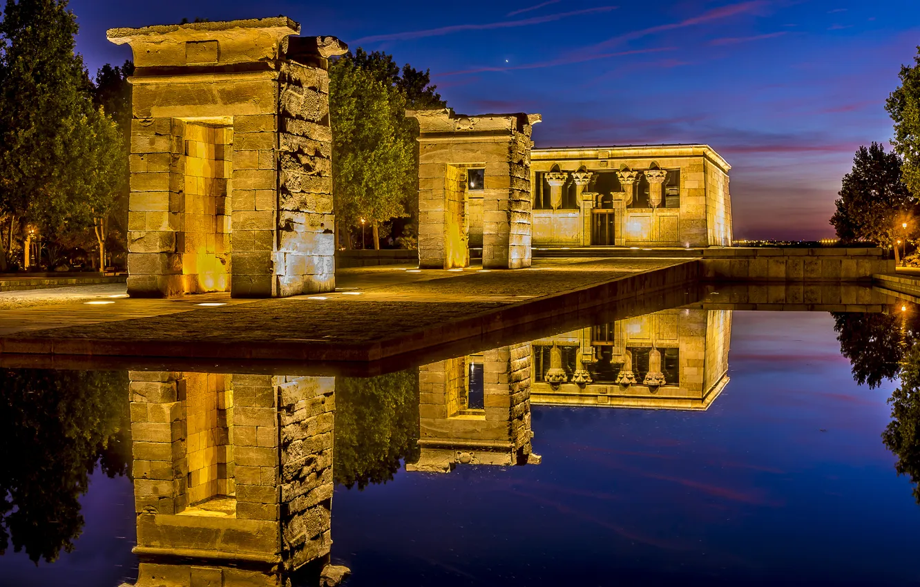 Фото обои вода, ночь, огни, освещение, Испания, Мадрид, Западный парк, Храм Дебод
