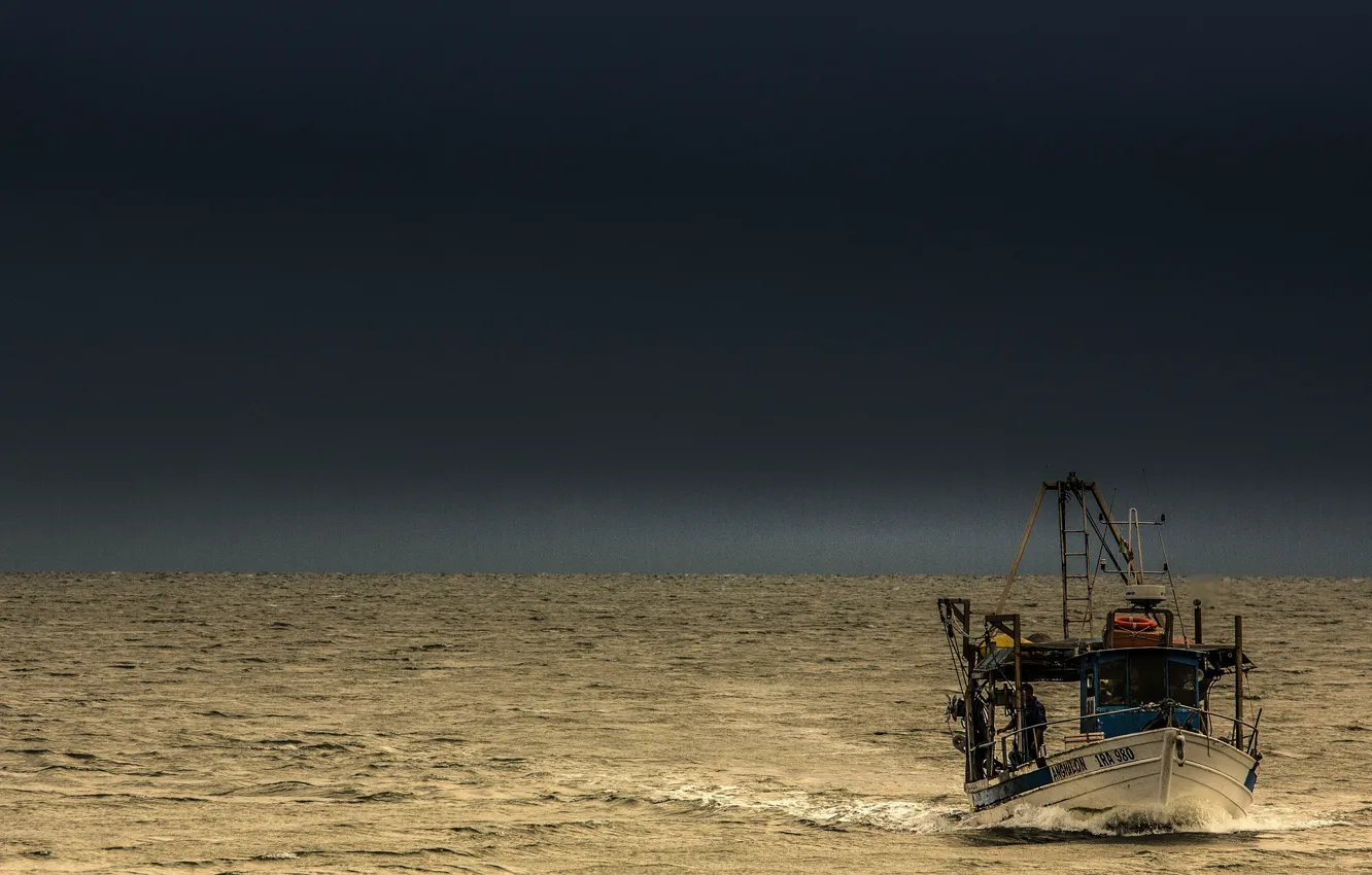 Фото обои storm, sea, fisherman, fisher boat