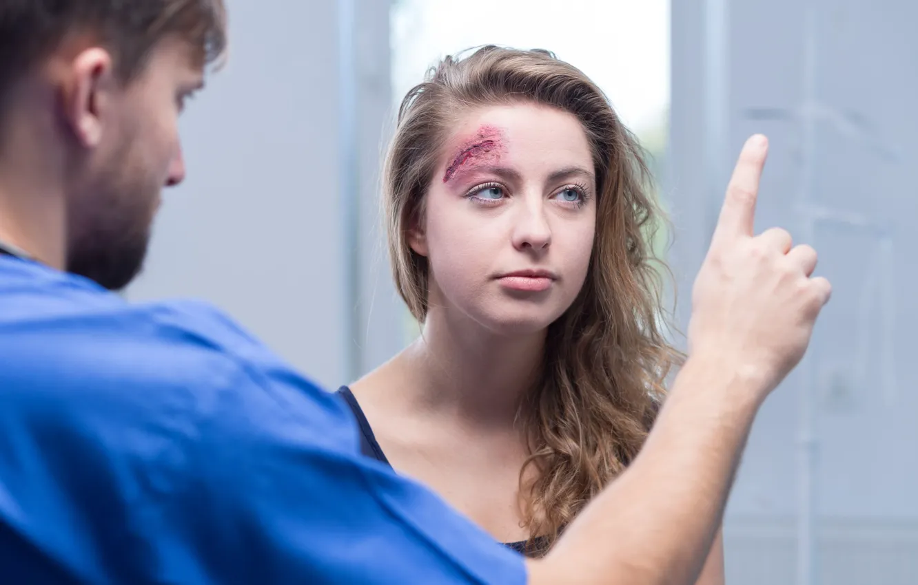 Фото обои blow, open wound, head contusion, Medical consultation