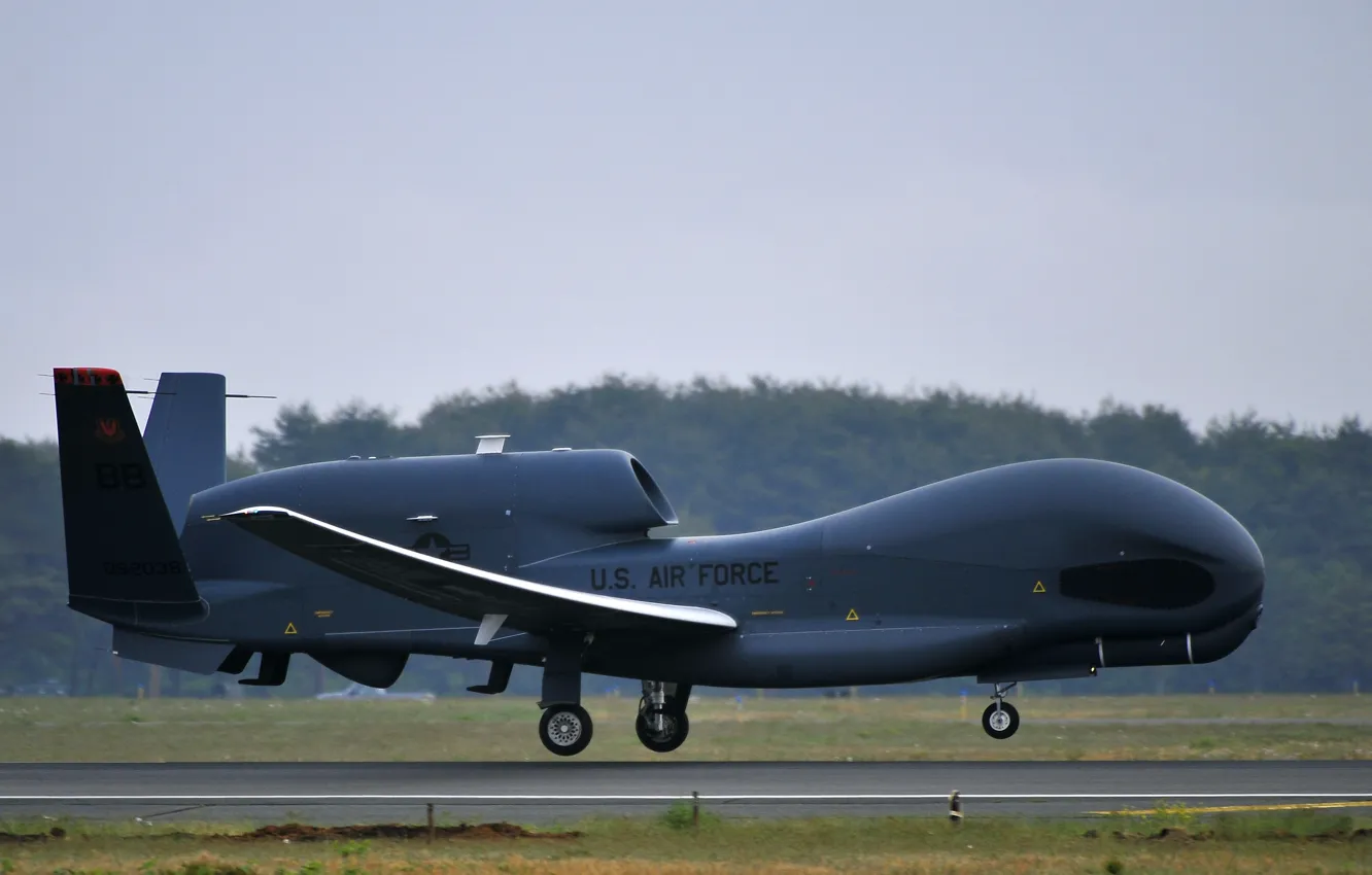 Фото обои ВВС США, RQ-4 Global Hawk, беспилотный летательный аппарат, американский стратегический разведывательный