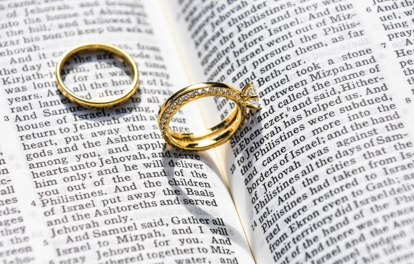 Фото обои украшения, золото, кольца, книга, свадьба