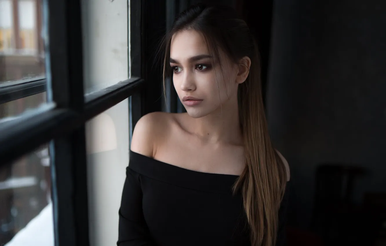 Фото обои model, sweet, brunette, portrait, charming
