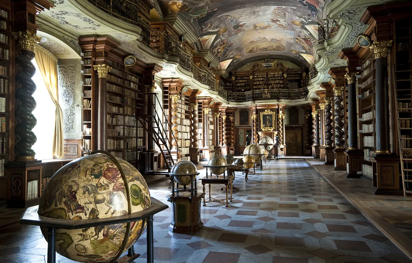 Фото обои книги, потолок, колонны, библиотека, роспись, глобусы, лепка