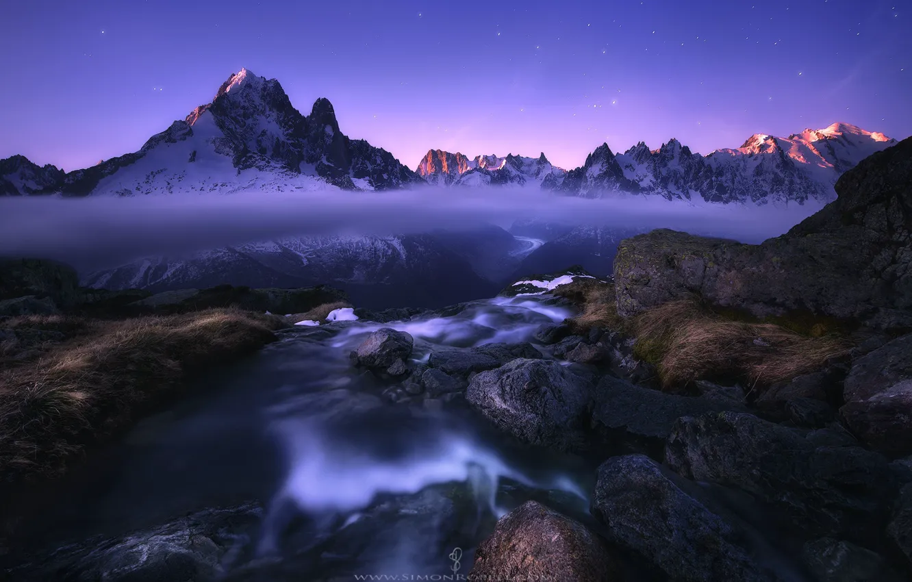 Фото обои звезды, горы, ночь, река, камни, скалы, поток