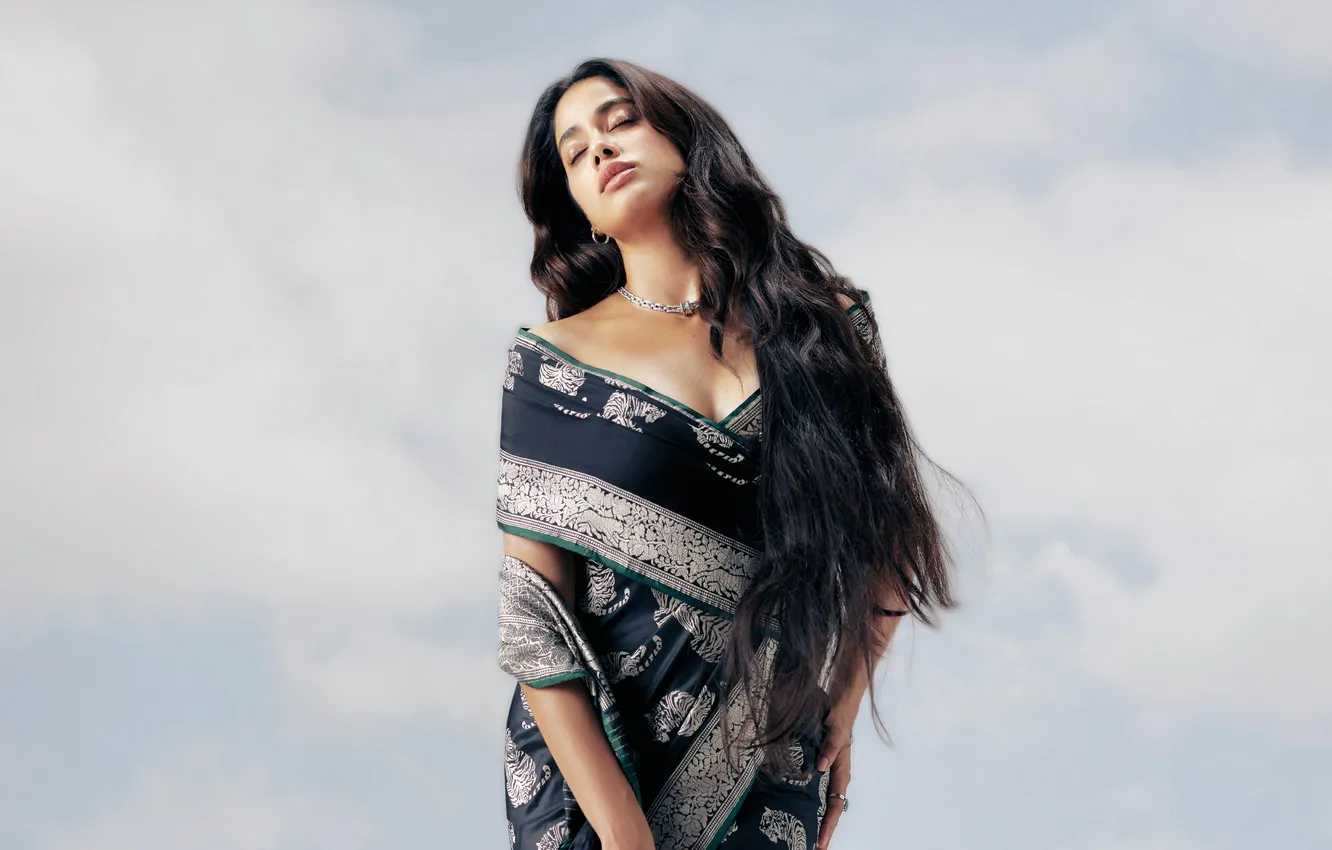 Фото обои Saree, Indian actress, Elle Magazine, Janhvi Kapoor