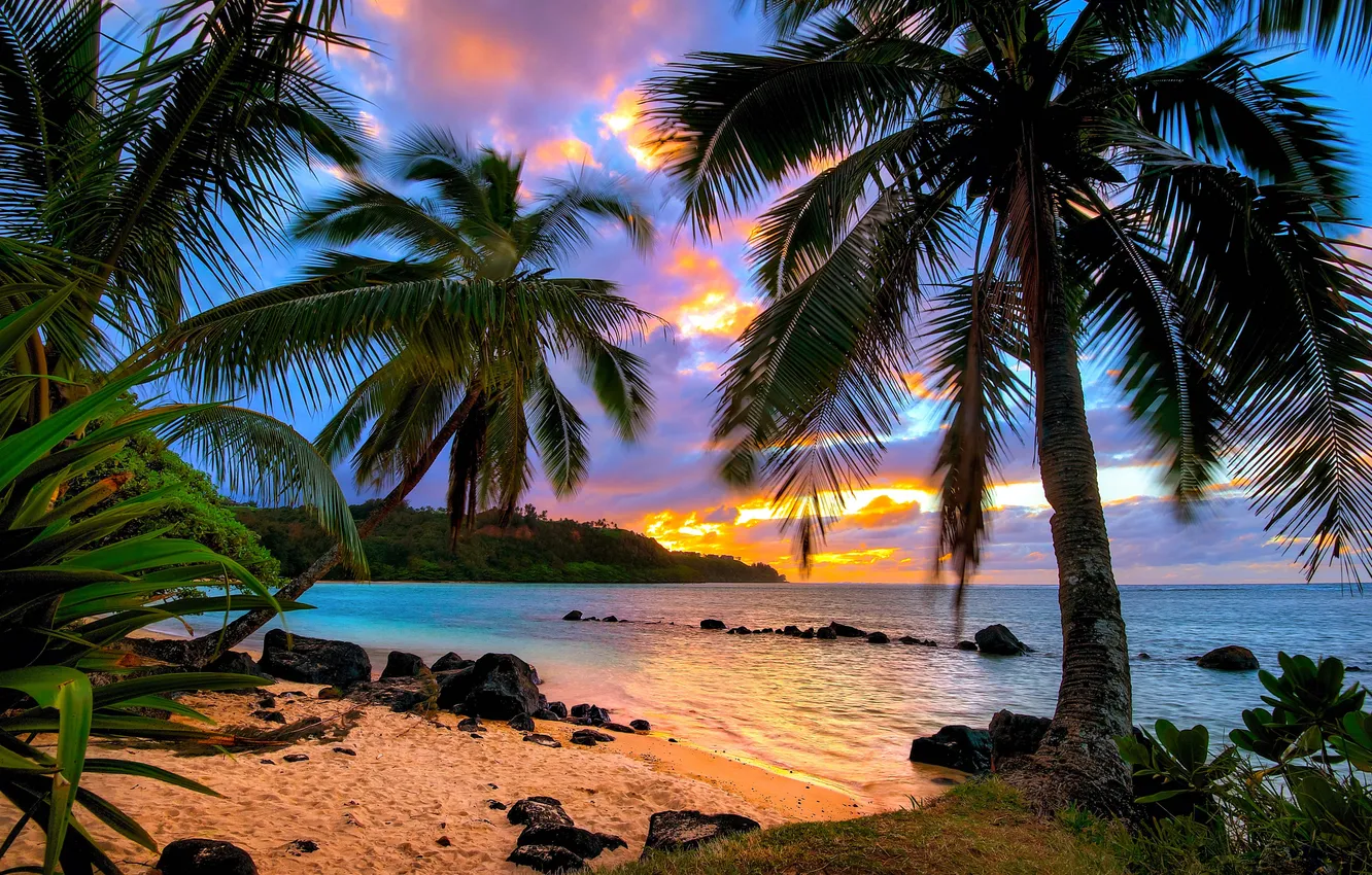 Фото обои песок, море, пляж, небо, облака, закат, тропики, камни