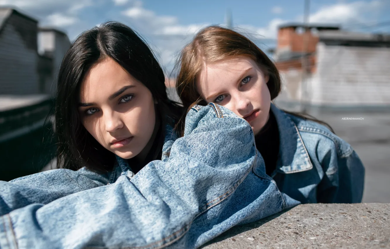 Фото обои girls, jeans, look, teens, Lenar Abdrakhmanov, Ilvina Galieva