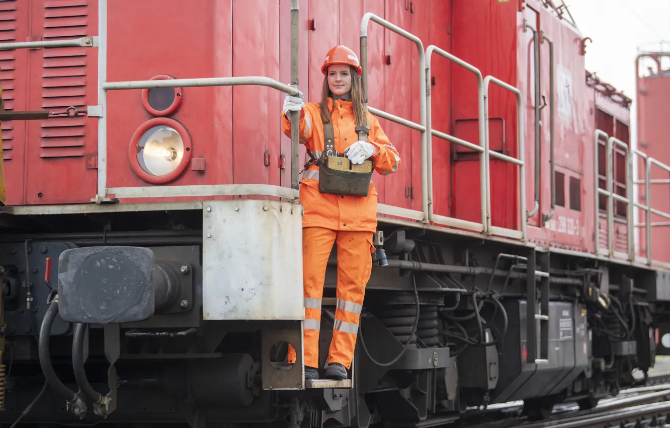 Фото обои Девушка, Deutsche Bahn, Железная догрога, Seddin Marshalling Yard, Маневровый локомотив, Locomotive Shunter, Сортировочная станция Седдин