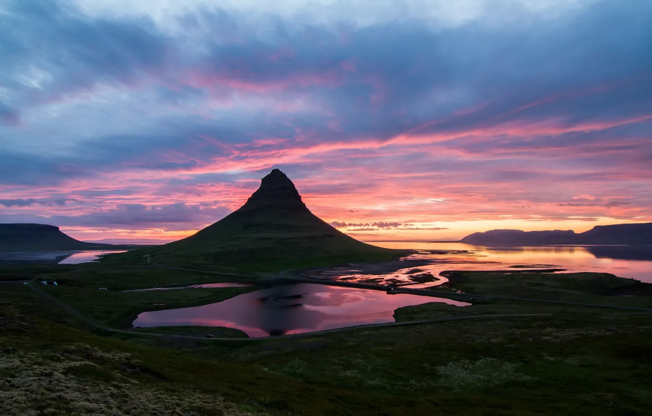 Фото обои гора, утро, долина, Исландия, Kirkjufell