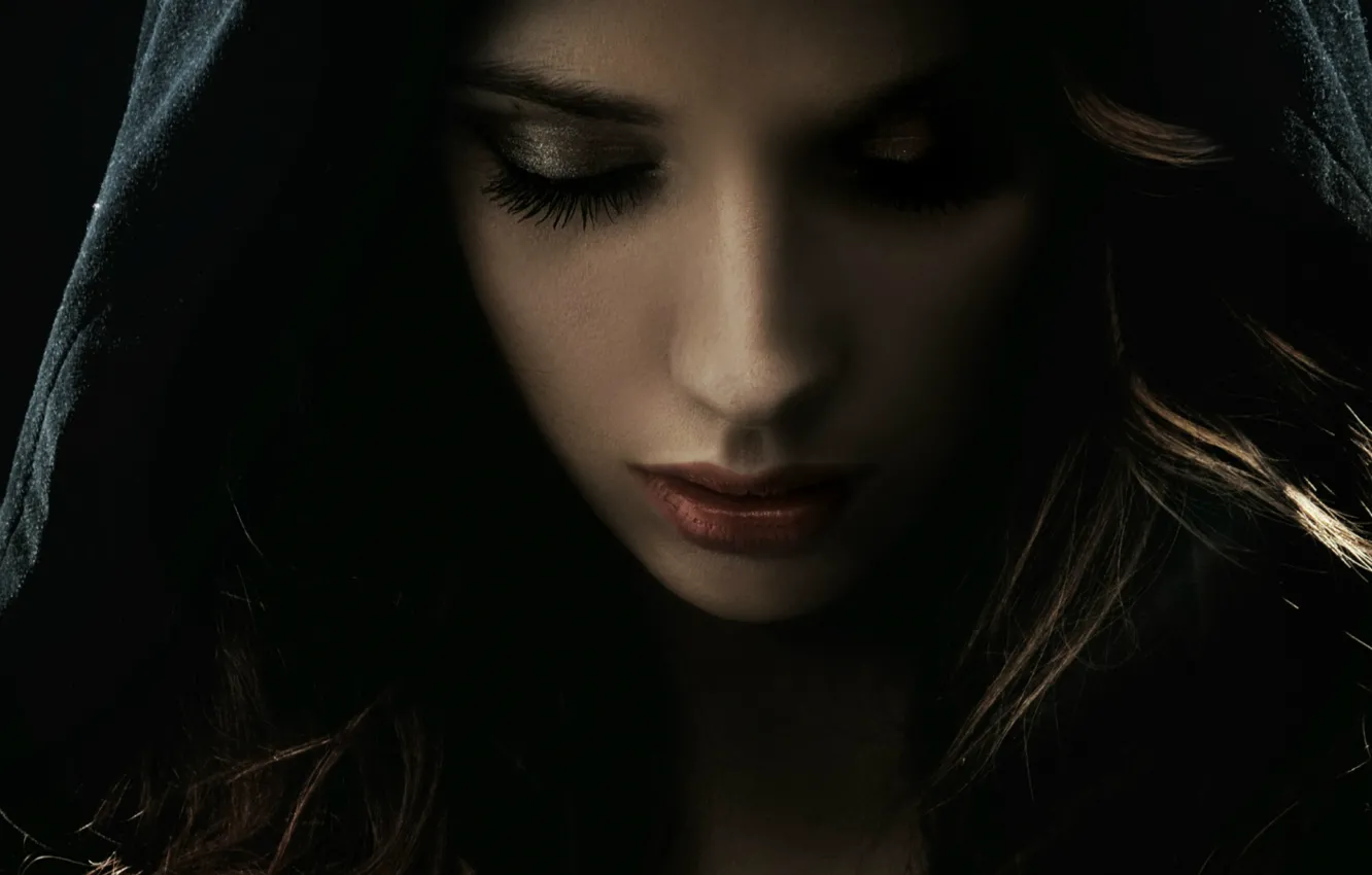 Фото обои лицо, макияж, капюшон