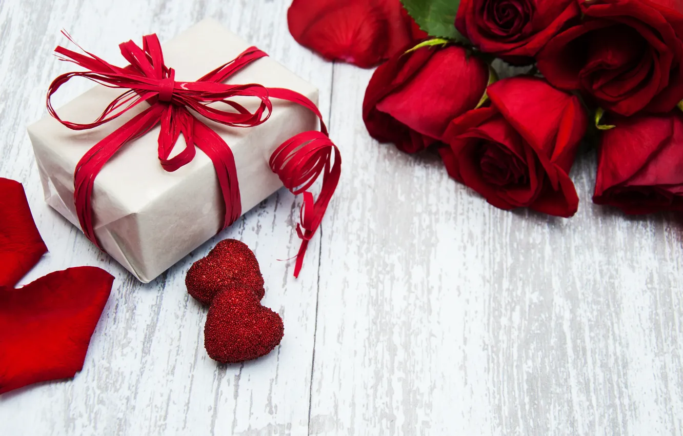 Фото обои сердечки, красные, подарочная коробка, розвы, Olena Rudo