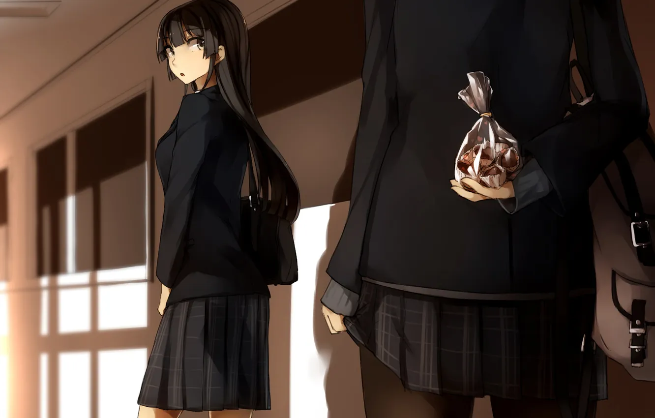 Фото обои Девушки, коридор, конфеты, школьная форма, шокалад