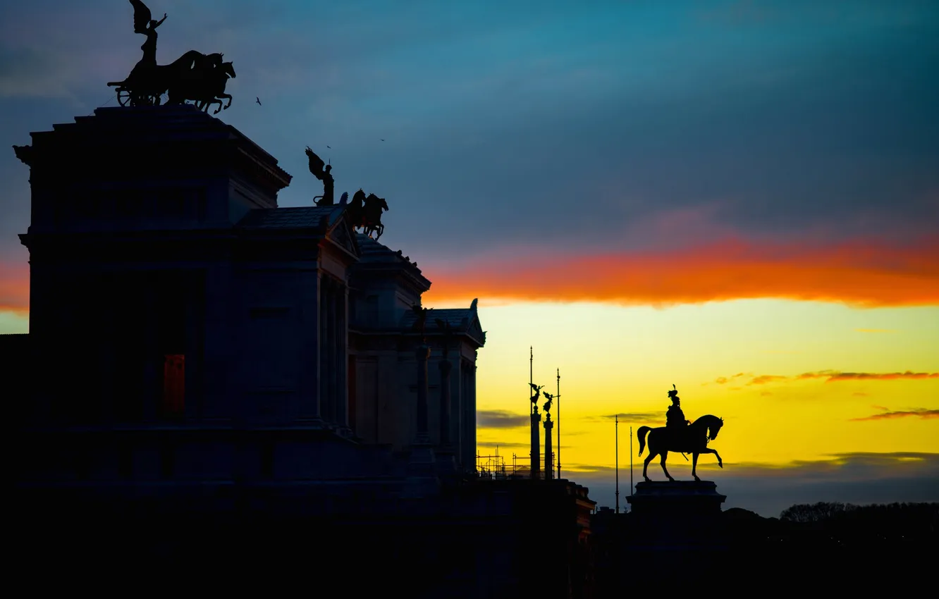 Фото обои облака, Рим, Италия, памятник, зарево, музей, Витториано, Капитолийский холм