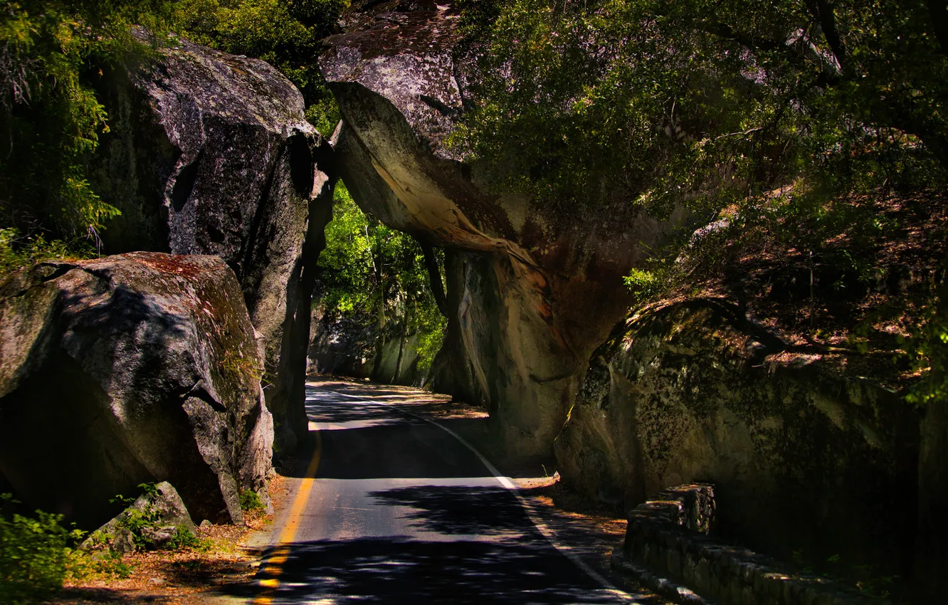 Фото обои дорога, скалы, тень, тоннель