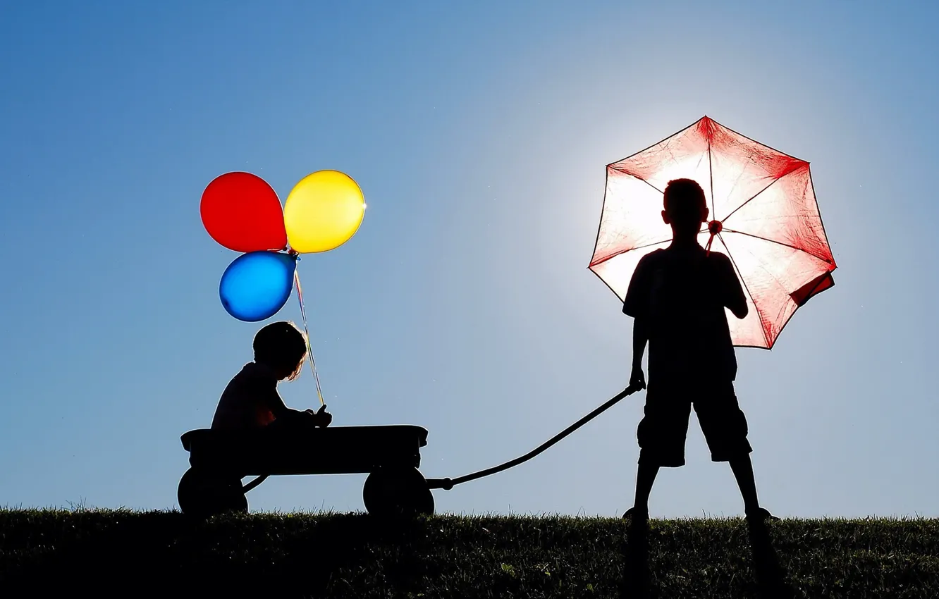 Фото обои дети, настроение, шары, зонт, силуэты