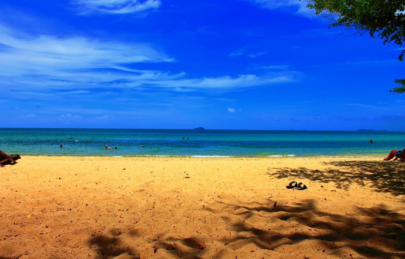 Фото обои Песок, Море, Пляж, Тапки