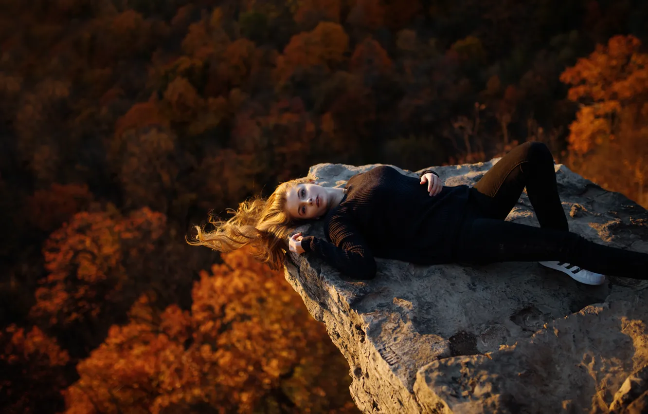 Фото обои осень, камень, высота, Angelika, Jesse Herzog