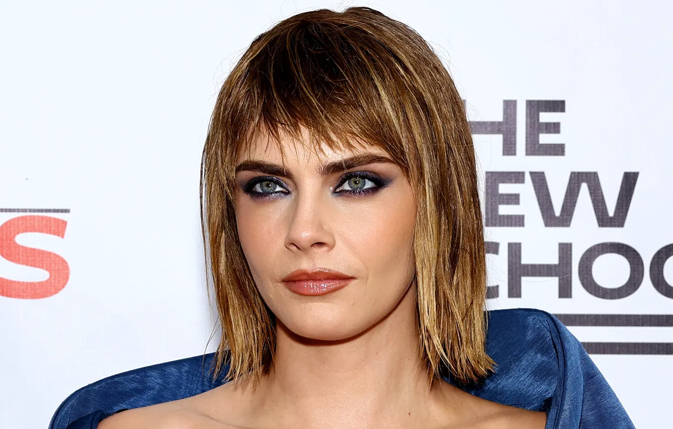 Фото обои взгляд, девушка, лицо, секси, Нью-Йорк, макияж, Cara Delevingne, короткая прическа