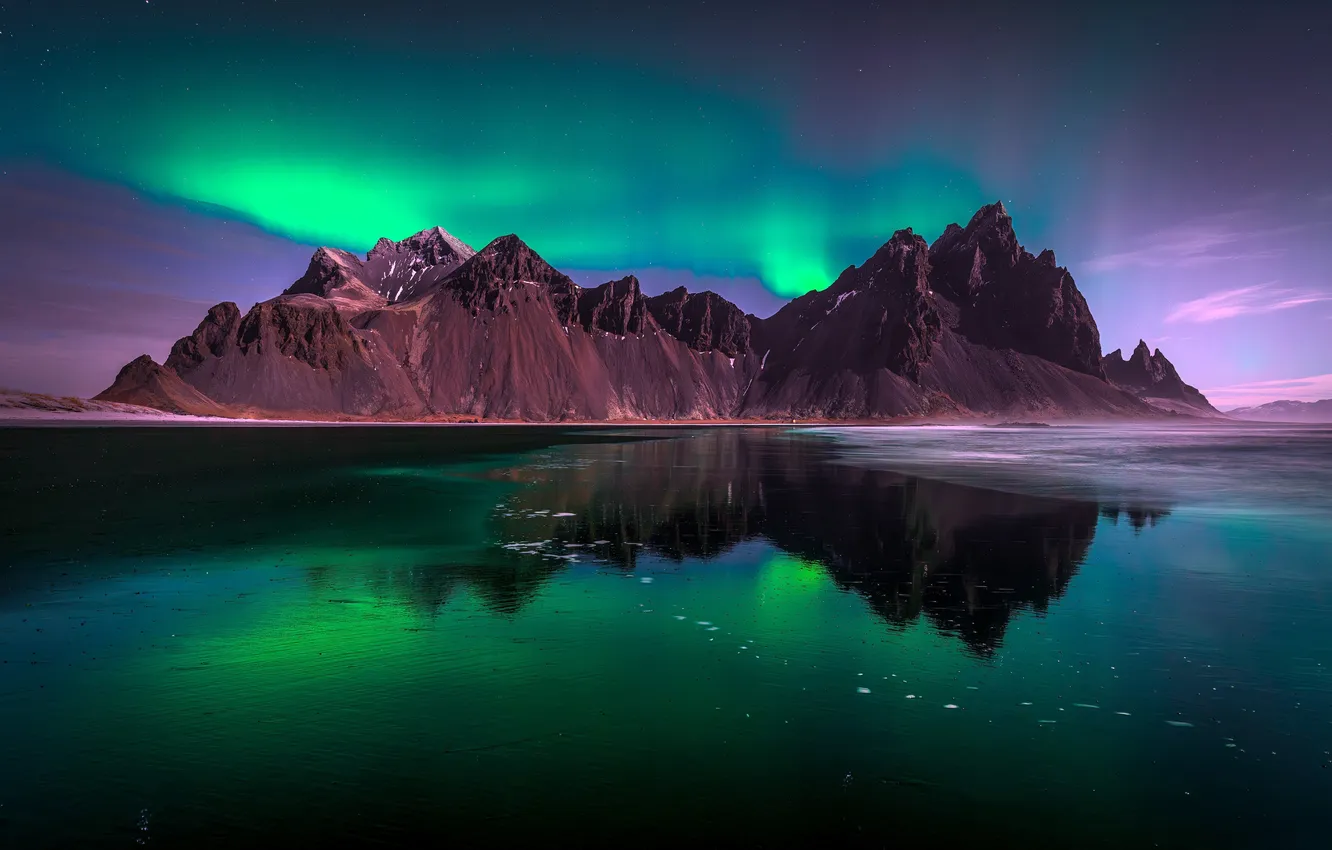 Фото обои Aurora, Исландия, Iceland, Полярное сияние, Black Beach, Dark Green Lights, Черный пляж, Темно-зеленые огни