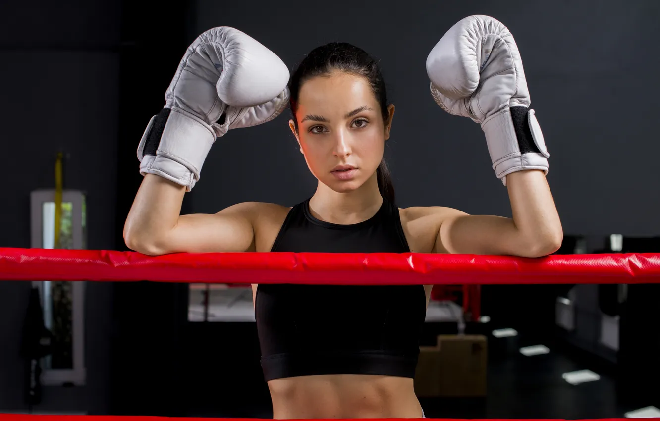 Фото обои girl, posing, gym, boxer