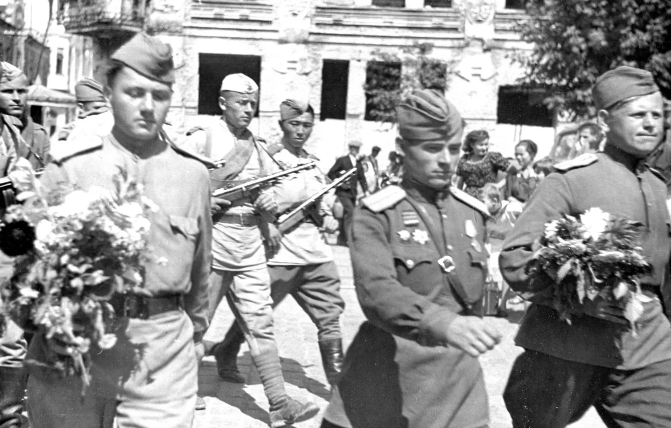 Фото обои Великая Отечественная Война, военные фотографии, 1945 год ., фронтовики, советские солдаты