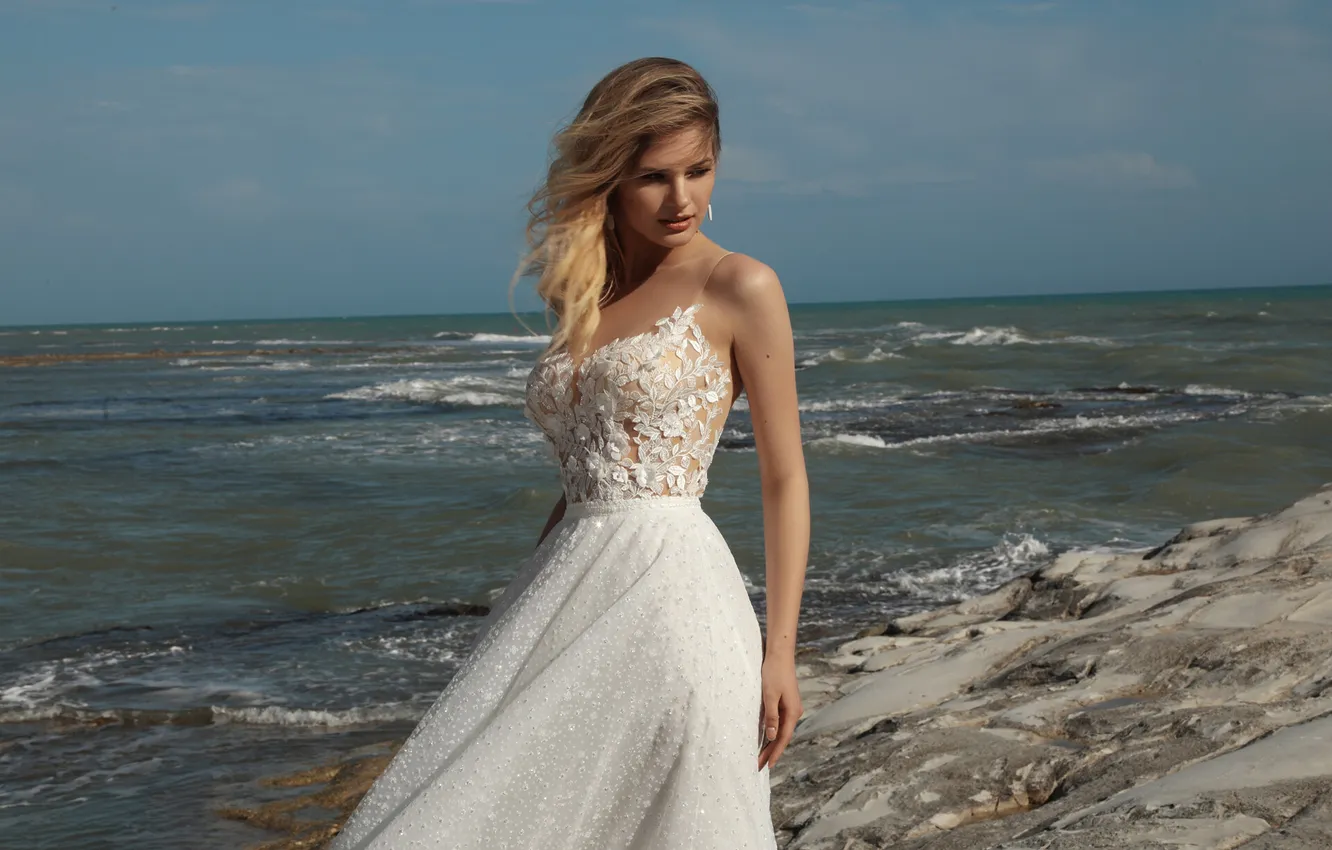 Фото обои girl, dress, beautiful, model, sweet, wedding, long-haired