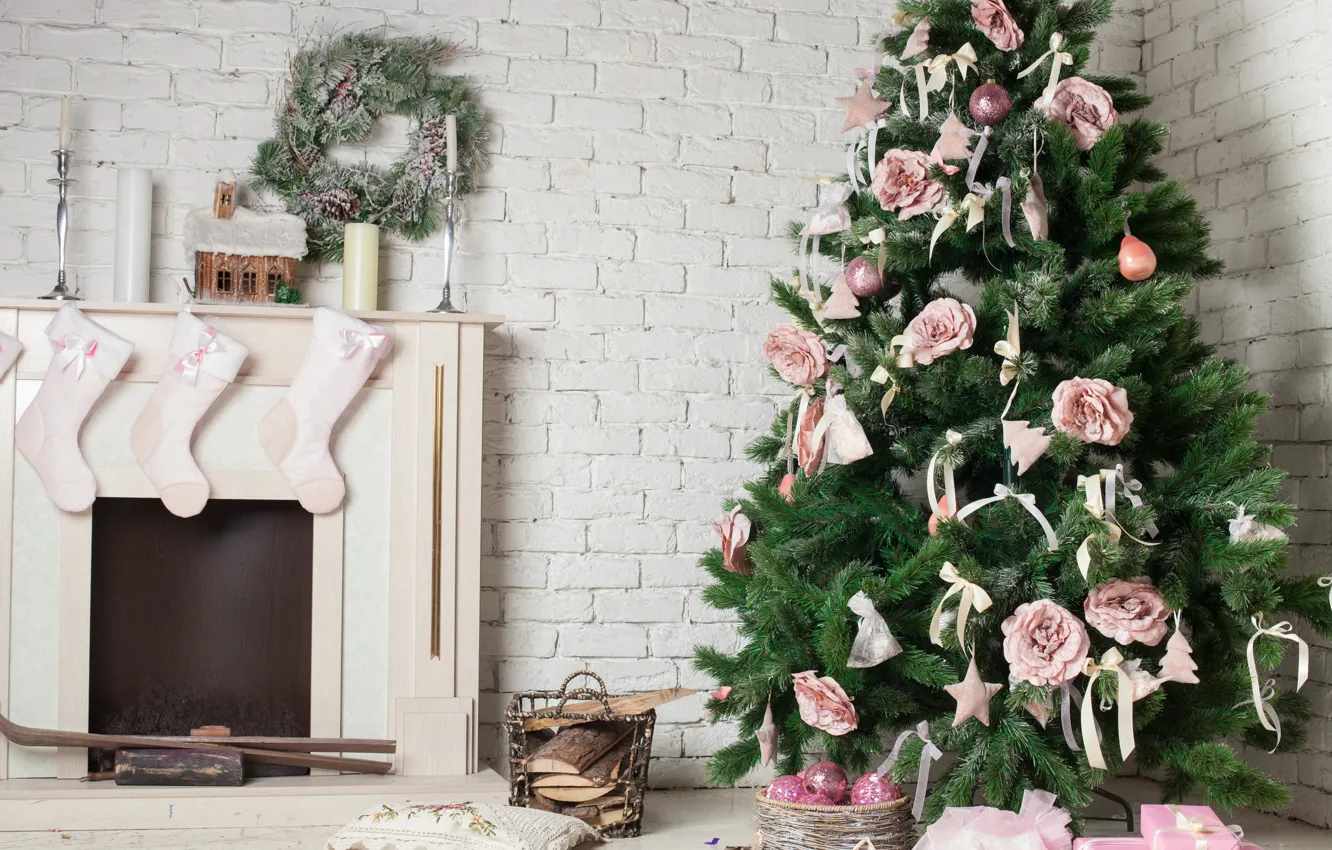 Фото обои украшения, праздник, елка, свечи, Новый год, камин