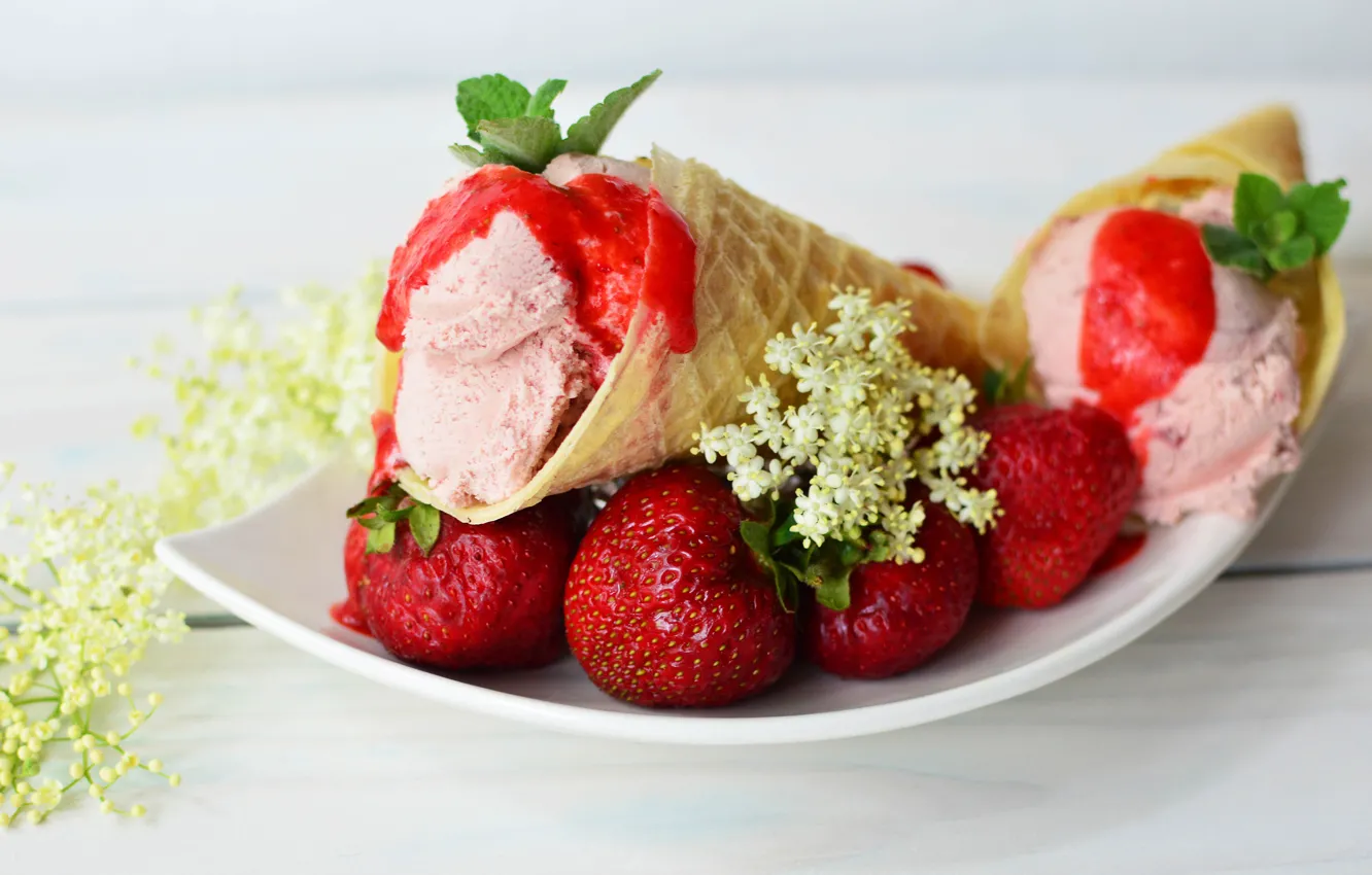 Фото обои цветы, клубника, рожок, Strawberry, вафельный, Ice cream