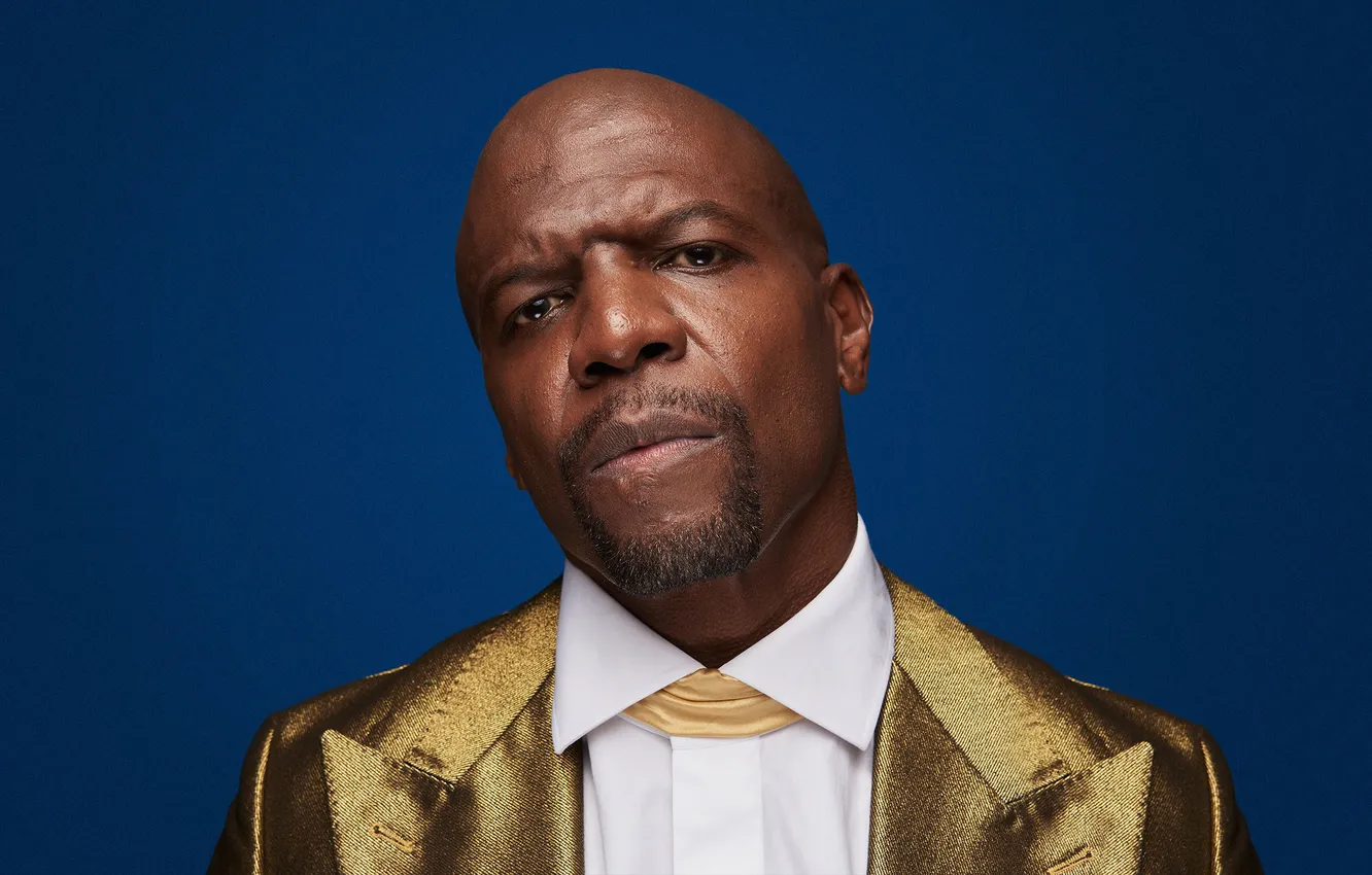 Фото обои взгляд, фон, портрет, костюм, спортсмен, актёр, пиджак, Terry Crews