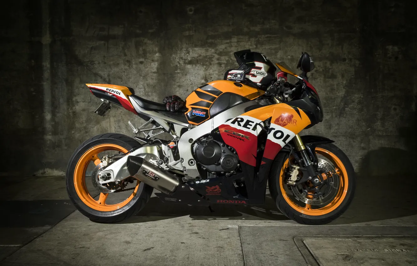 Фото обои Honda, Repsol, CBR1000RR-R, SHOEI