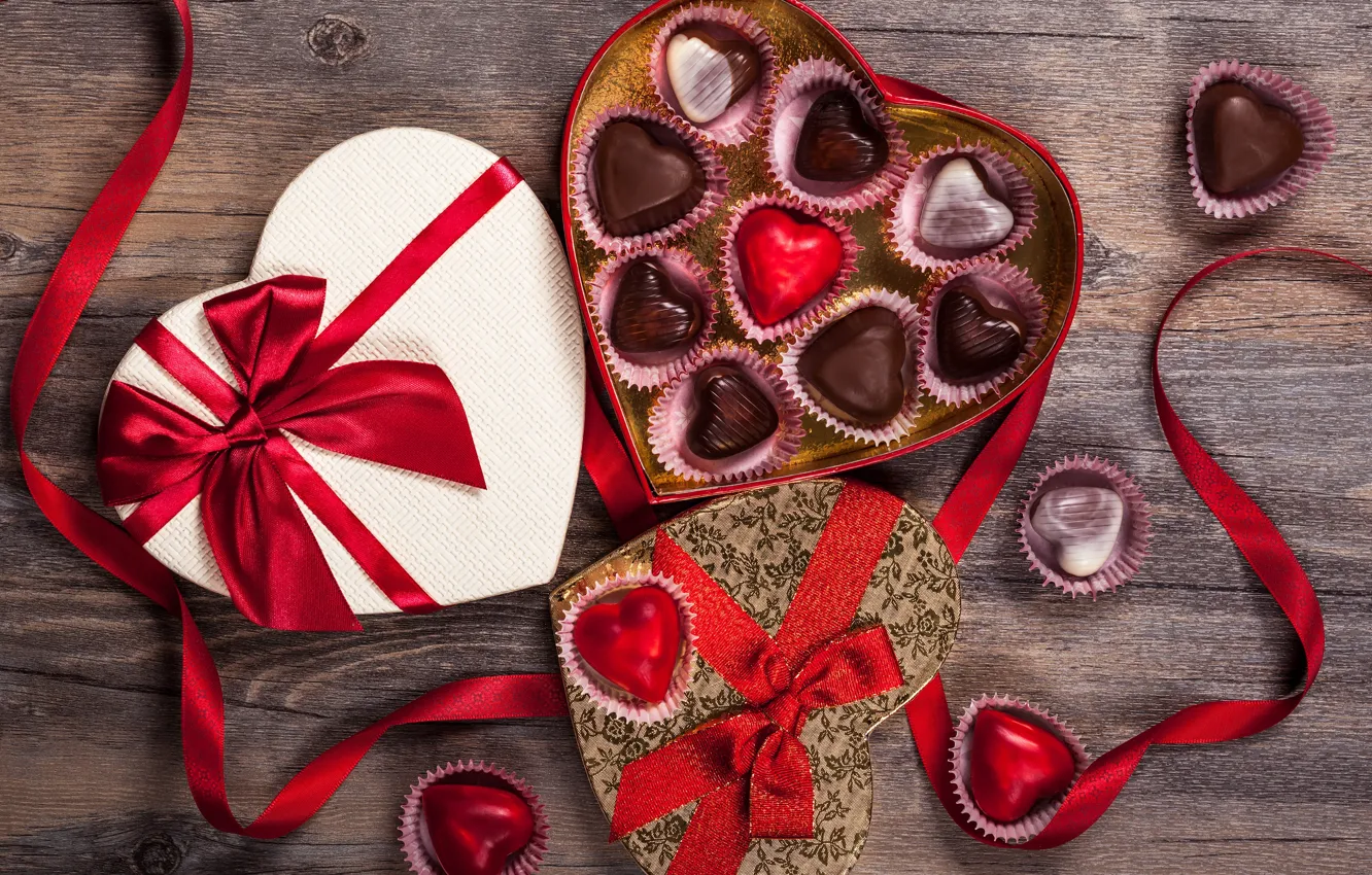 Фото обои любовь, подарок, шоколад, конфеты, сердечки, сладости, love, wood
