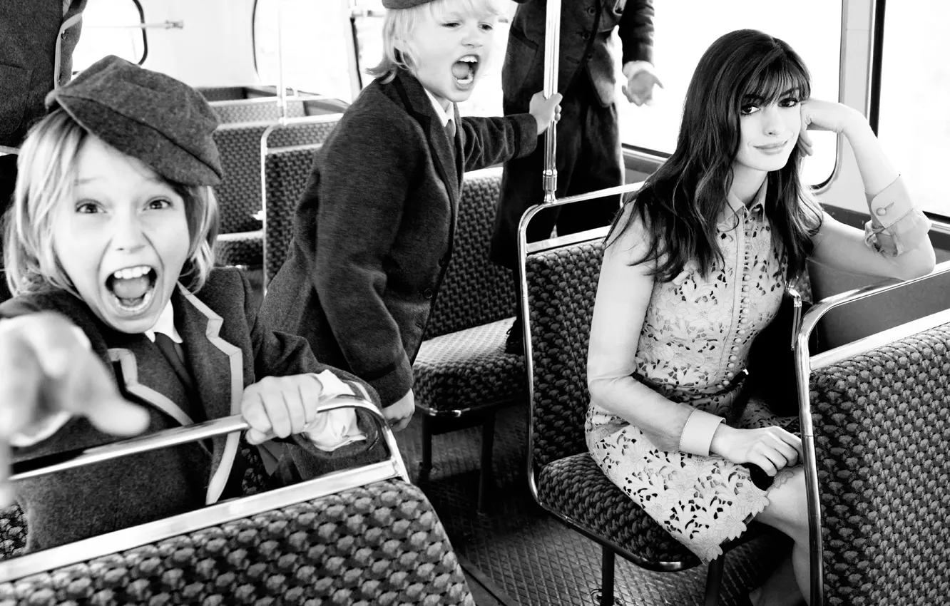 Фото обои дети, крик, Anne Hathaway, Энн Хэтэуэй, Harper's Bazaar