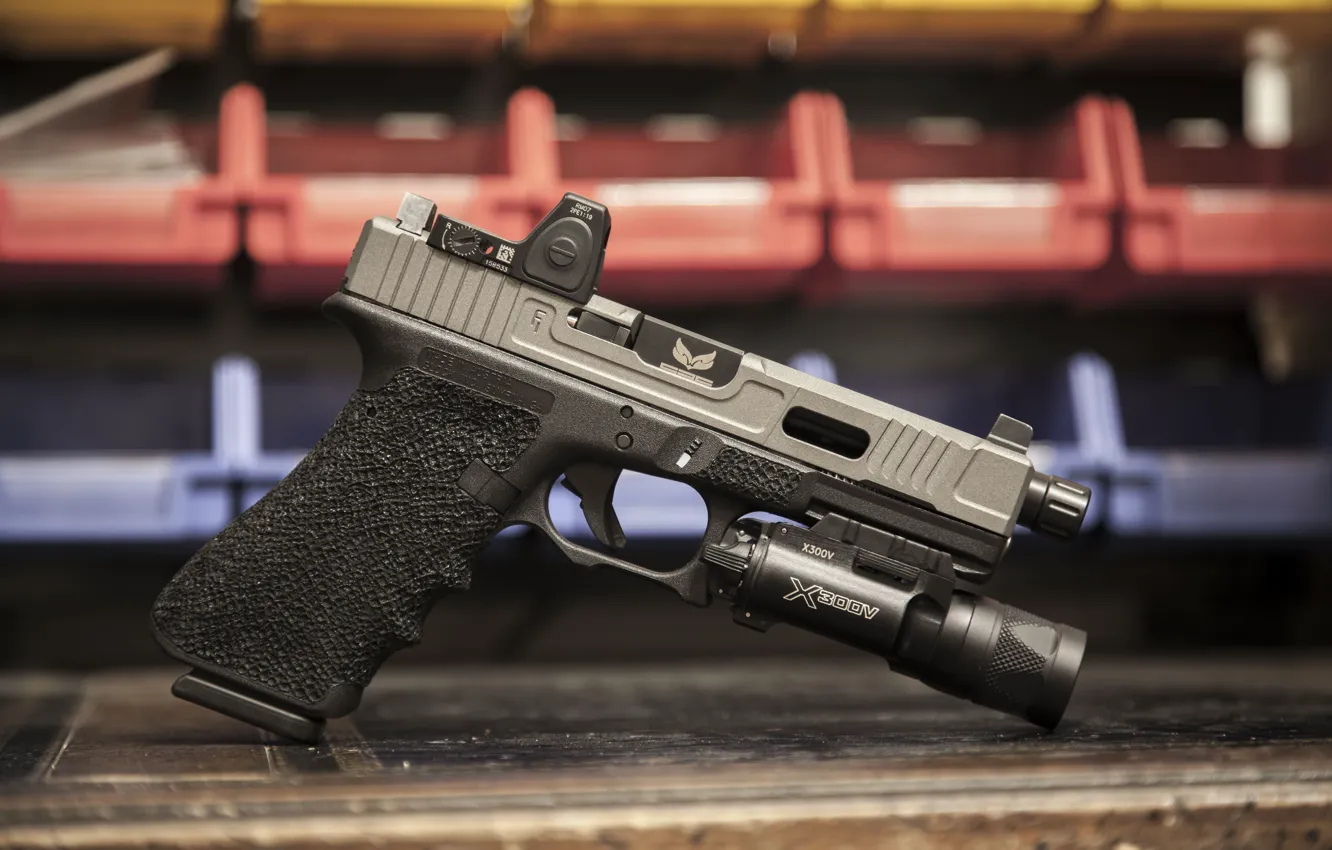 Фото обои пистолет, фон, фонарик, Glock, самозарядный