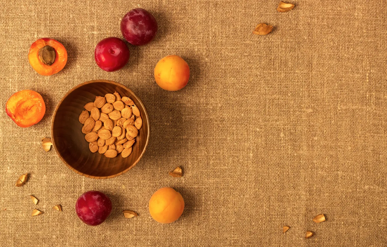 Фото обои абрикос, орешки, слива