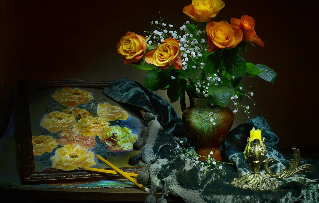 Фото обои цветы, стиль, розы, свеча, картина, карандаши, натюрморт, гипсофила