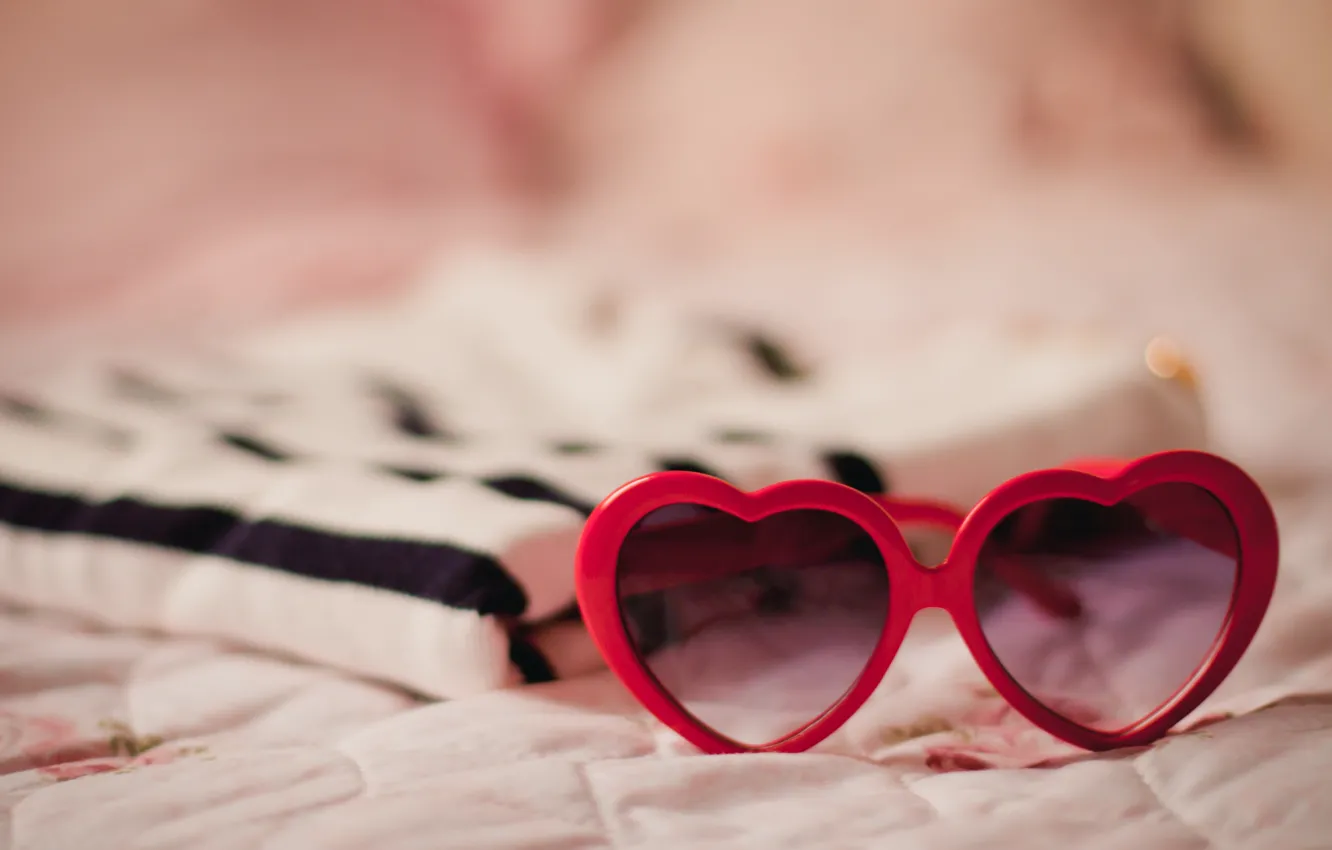 Фото обои очки, сердечки, красные