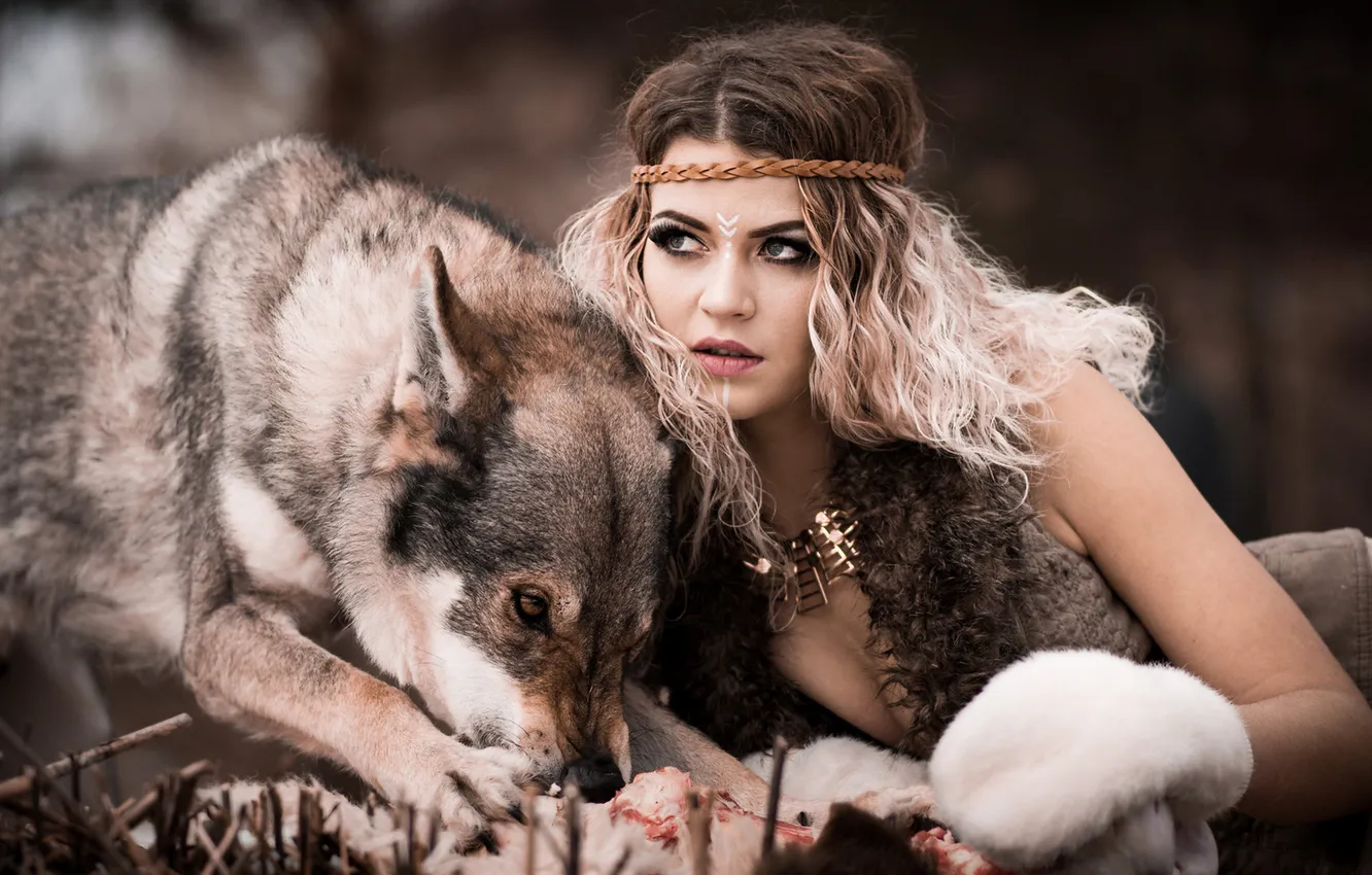 Фото обои девушка, стиль, волк, макияж, фэнтези, блондинка, мясо, мех